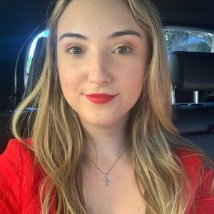 Meet your Posher, Paulina